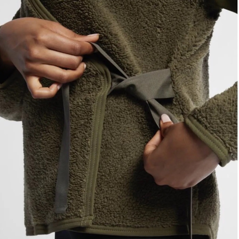 Nike Olive Long Sleeve Sherpa Training Wrap Top - Picture 6 of 15